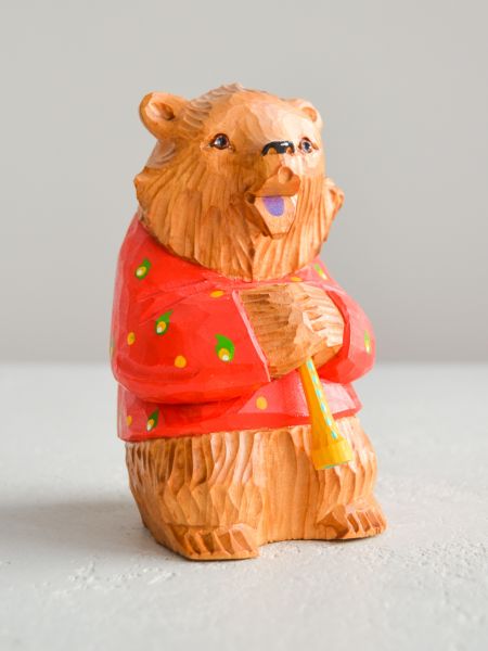 Фигурка резная "Мишка-дудочник"