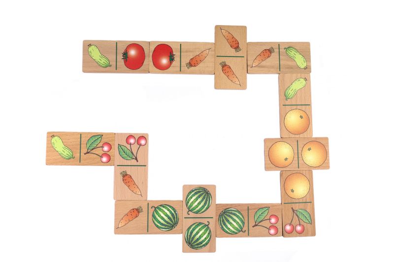 Детское домино Фрукты-овощи в картонной коробочке