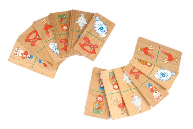 Детское домино "Промыслы России" в картонной коробочке