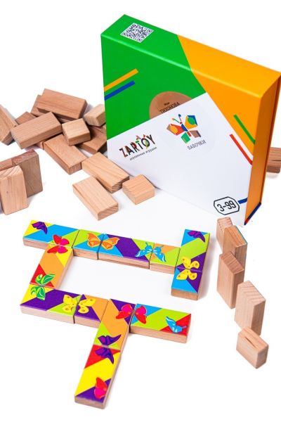 Настольная игра "Бабочки" Евгения Тихонова в картонной коробке