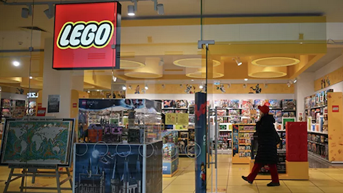 Lego продолжают работать в России, но цены на продукцию выросли