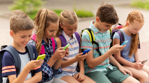 Эксперты узнали цифровые привычки детей