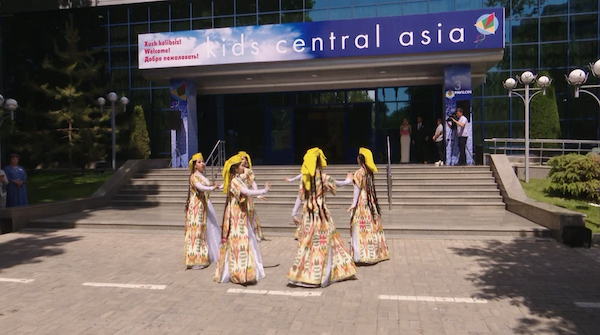 Фоторепортаж с выставки детских товаров «Kids Central Asia» в Узбекистане — фото: 1