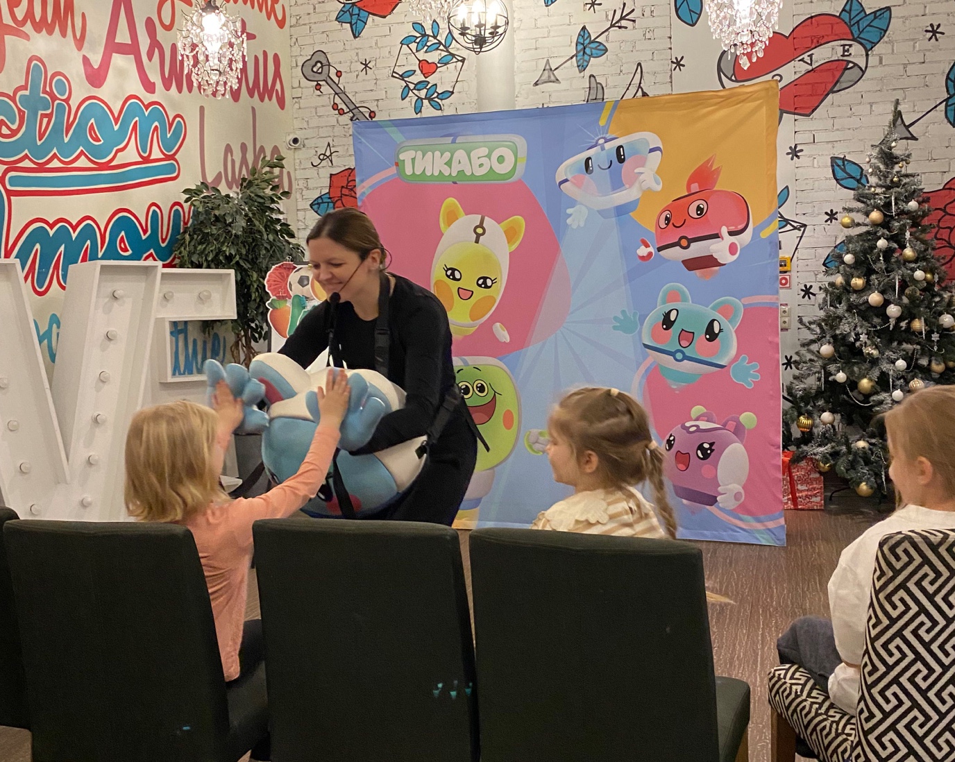 В сети семейных кафе «АндерСон» завершилась неделя «Тикабо» — фото: 1