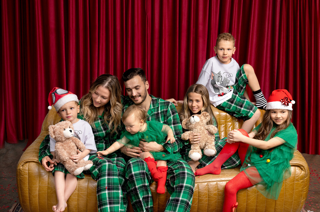 PlayToday представил коллекцию осень–зима 2025/2026: стиль, технологии и семейные образы — фото: 1