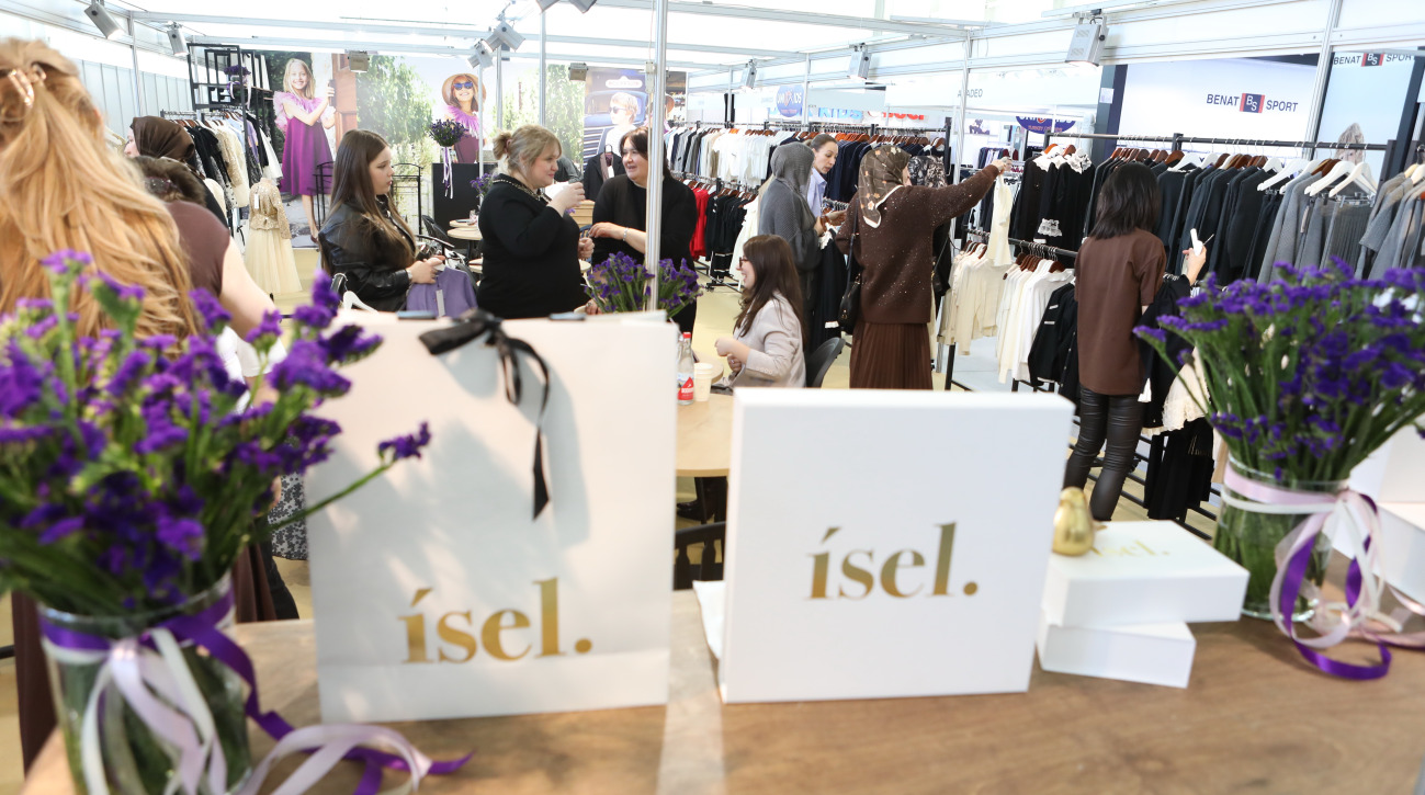 Стартовала весенняя выставка «CJF-Детская мода-2026». Фото — фото: 1